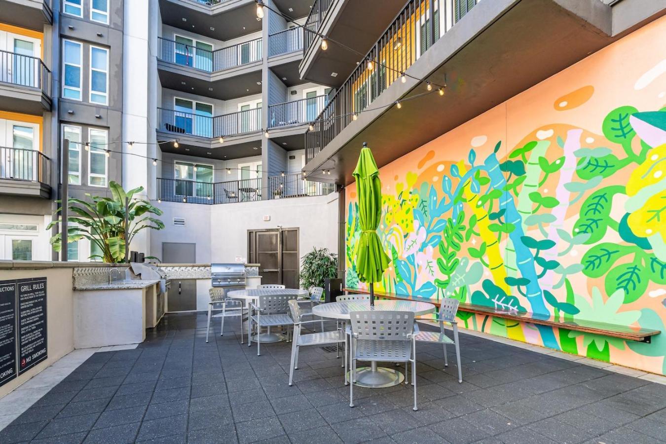 Stylish 1 Bed In Downtown St Pete W Free Parking Apartment Сейнт Питърсбърг Екстериор снимка